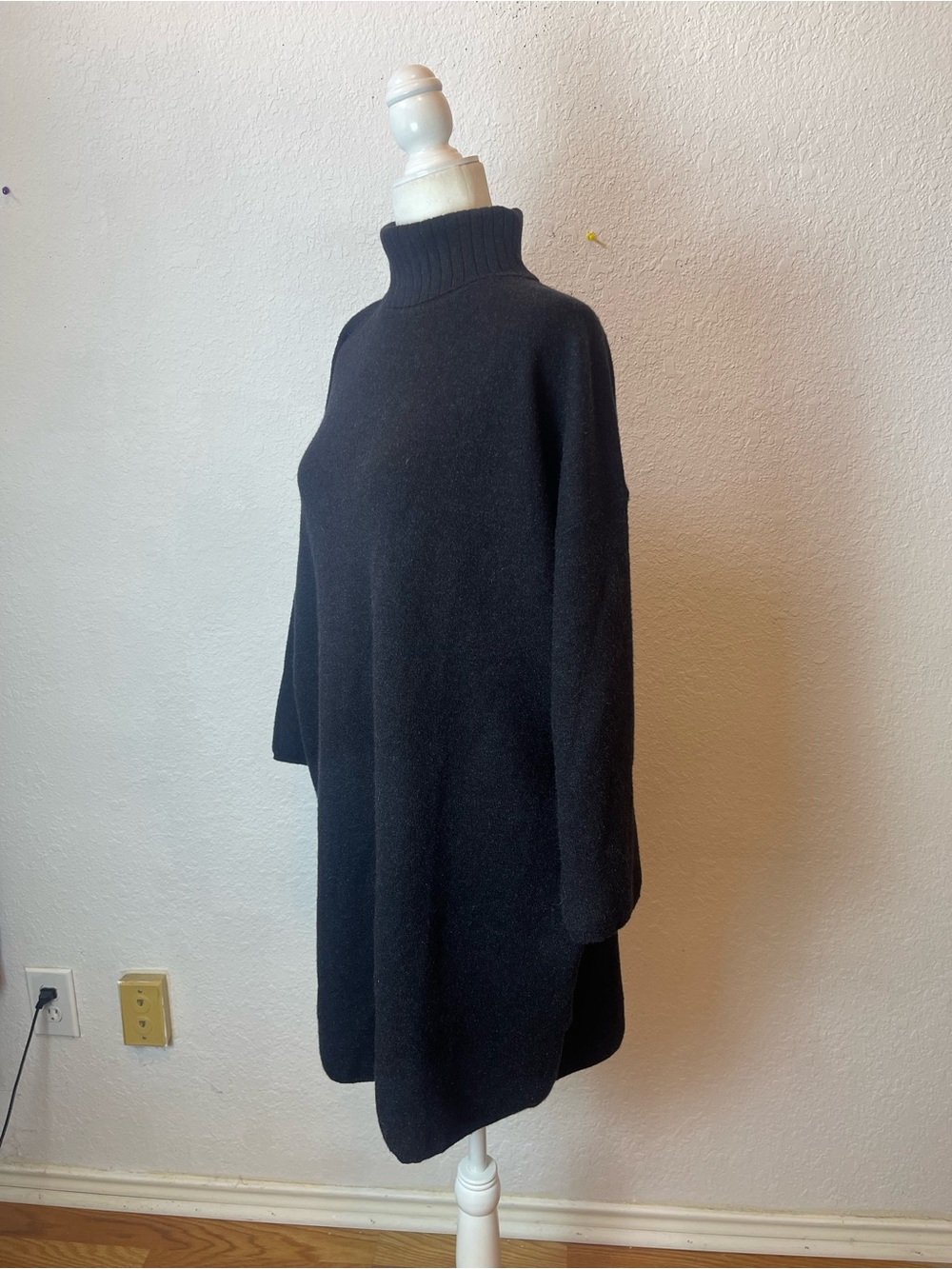 POMANDER PLACE Winter black Vivianne Dress size XL - Picture 3 of 10